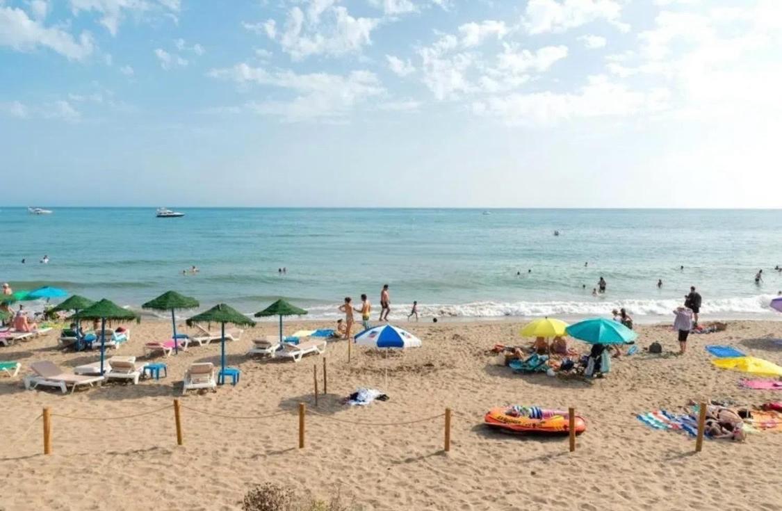Marbella Pleasant Duplex By Elviria Las Dunas Beach المظهر الخارجي الصورة